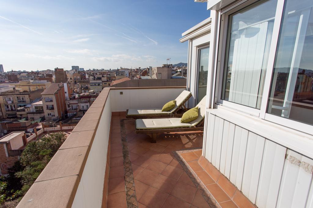 Gaudi Views Apartment Barcelona Exterior photo