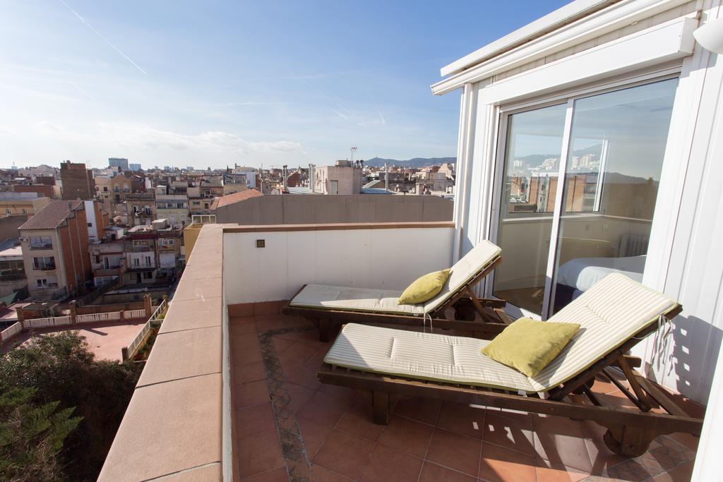 Gaudi Views Apartment Barcelona Exterior photo